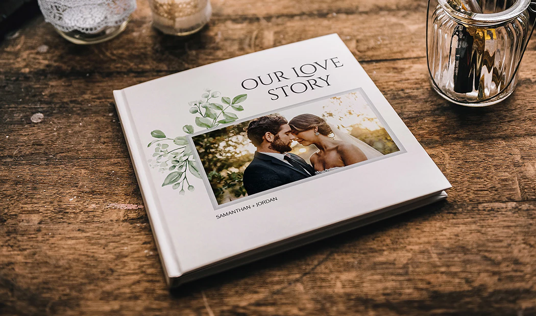 Crea la tua collage matrimonio personalizzata: Immagini e data uniche