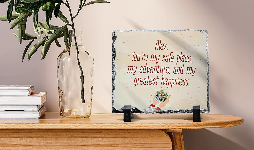 Ardesia Fotografica in Pietra|Ardesia in pietra con foto di famiglia|vista laterale dell'ardesia in pietra con bambino, mamma e papà|due giovani stampati su una pietra|Regalo personalizzato Pietra con immagine stampata