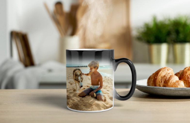 Tazza magica personalizzata di Printerpix che cambia colore con il calore con foto personalizzata di un bambino rivelata