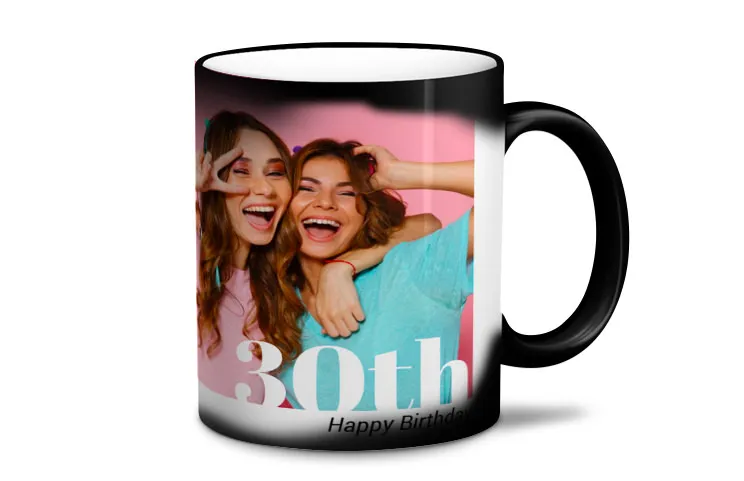 Primo piano della tazza magica