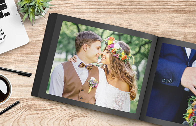 Riflettere, nel Libro Fotografico Bianco