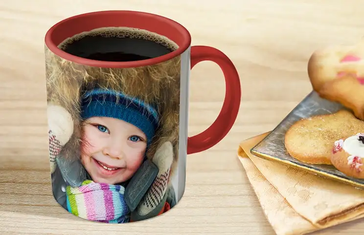 Caffè in tazza foto rossa personalizzata con foto di ragazzo