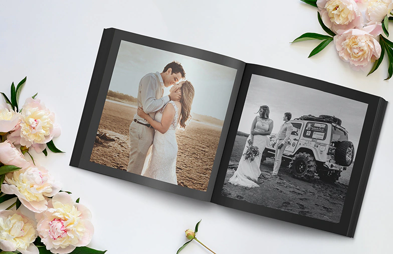 Riflettere, nel Libro Fotografico Bianco