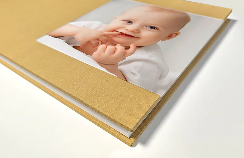Libro Fotografico di Lusso Layflat – Copertina Acrilica Quadrata